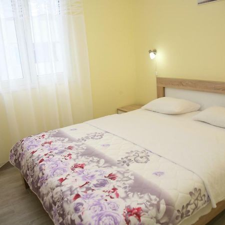 Apartments Mira ติวัต ภายนอก รูปภาพ