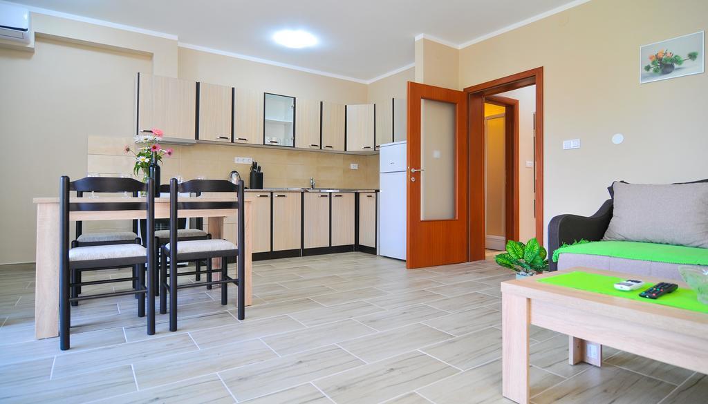 Apartments Mira ติวัต ภายนอก รูปภาพ